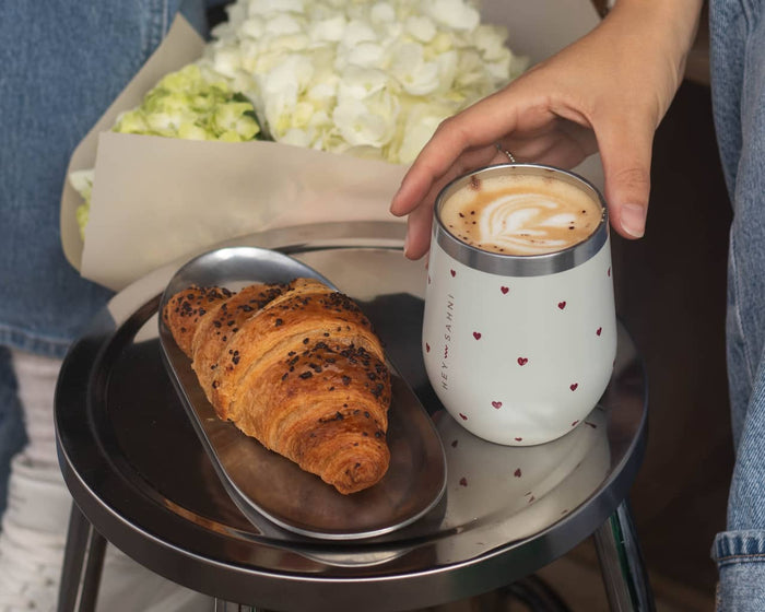 The Perfect Gift for Coffee Lovers: Cups, Bottles & Rituals They'll Actually Use