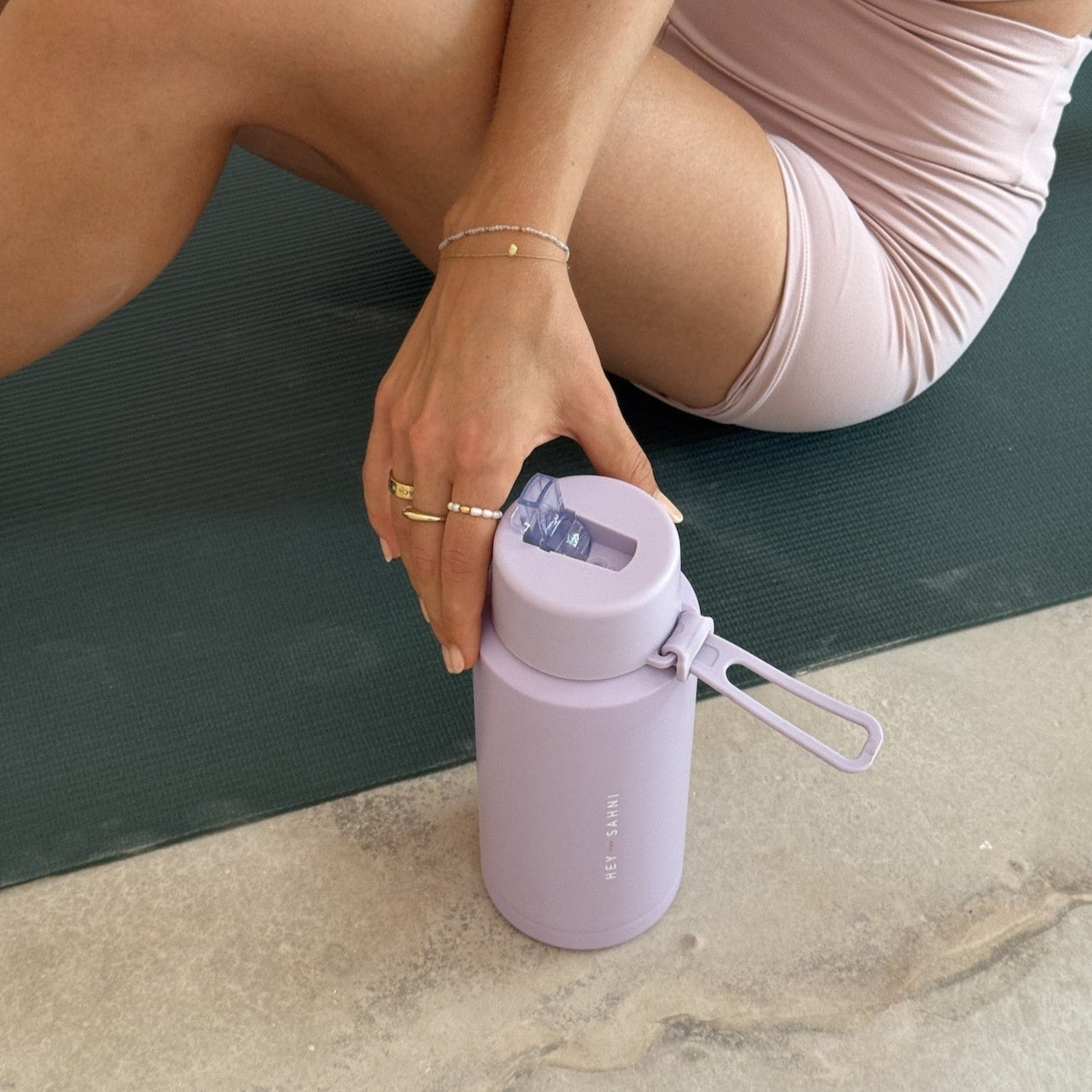 productshot_Bottle_Lilac-min